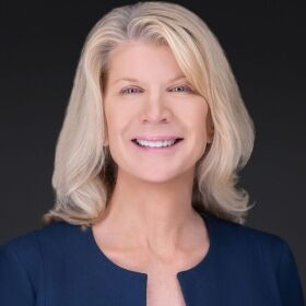 Tracey Mustacchio headshot